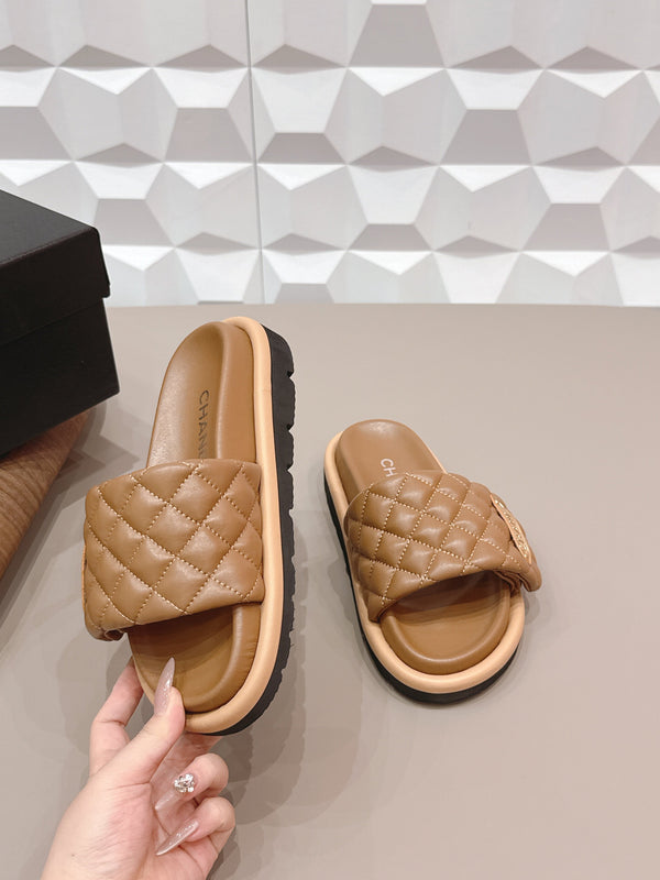 CC 26s Sandals Buckle Brown Quilted Leather 613273