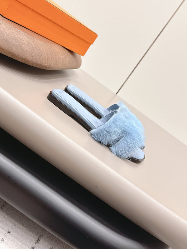 HM 25 Oran Light Blue Fur Leather 738413
