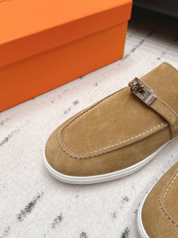 HM 26s Kelly Paris Loafers Light Brown Suede Silver Hardware