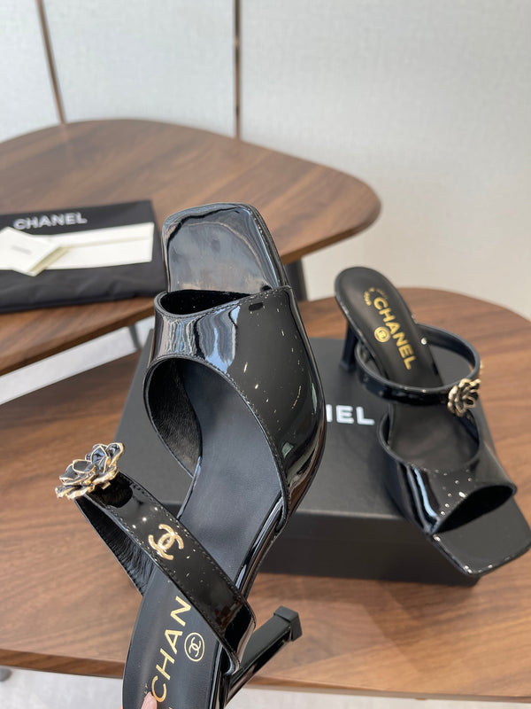 CC 26s Camellia Sandals 8cm Black Patent Leather 624226