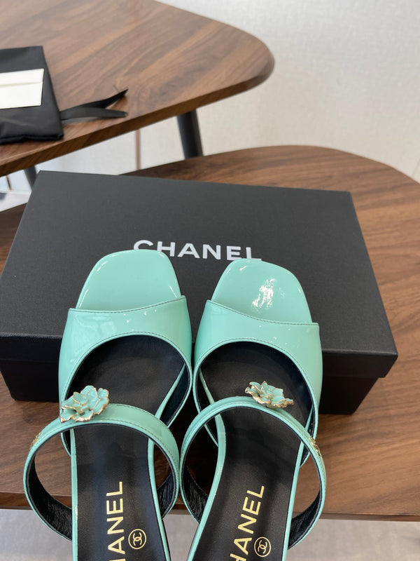 CC 26s Camellia Sandals 4.5cm Light Blue Patent Leather 624227