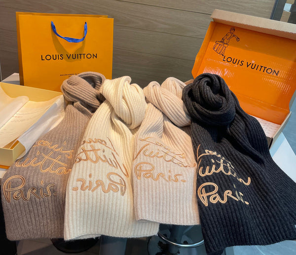 LV Exclusive Scarf 180cm White Wool 978802