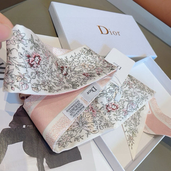 CD 26s Scarf 100cm In Silk 309515
