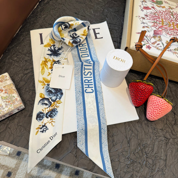 CD 26s Scarf 100cm In Silk 309535
