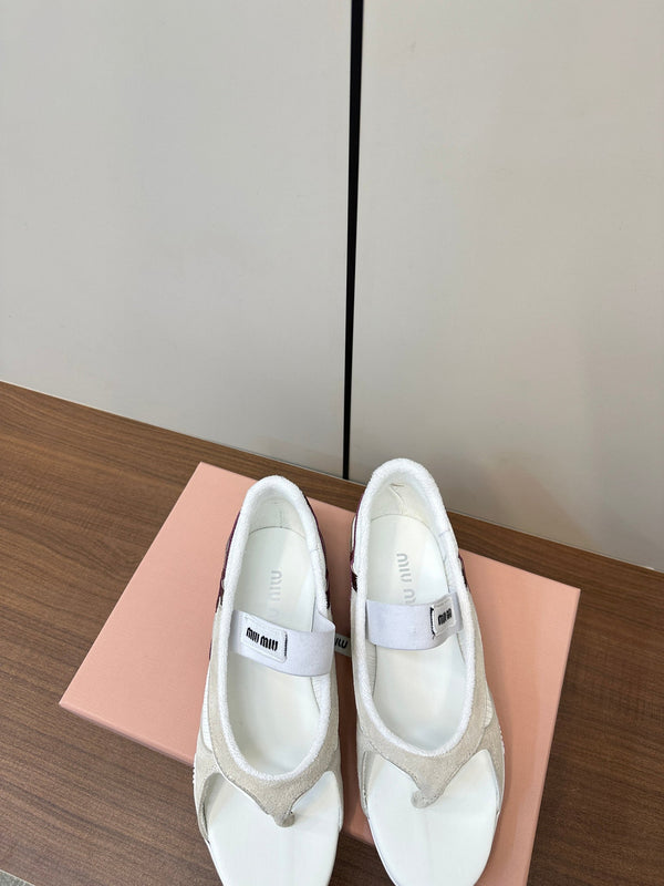 Miu Thong Sandals In White Brown Suede Tech Fabric