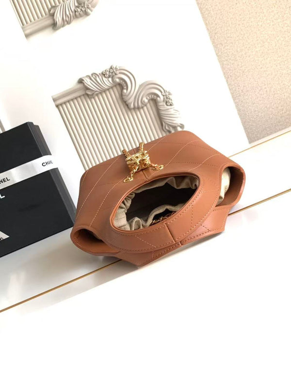 CC 2026 Basket Hobo Bag 27.5cm Brown Calfskin