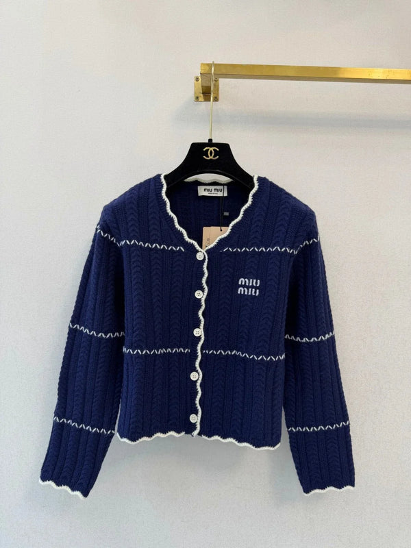 Miu 26s V-Neck Long-Sleeved Cardigan Wool 423101