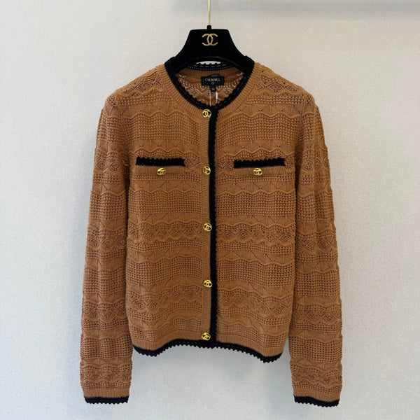 CC 26s Crew Neck Long-Sleeved Cardigan Camel Black Wool 423119