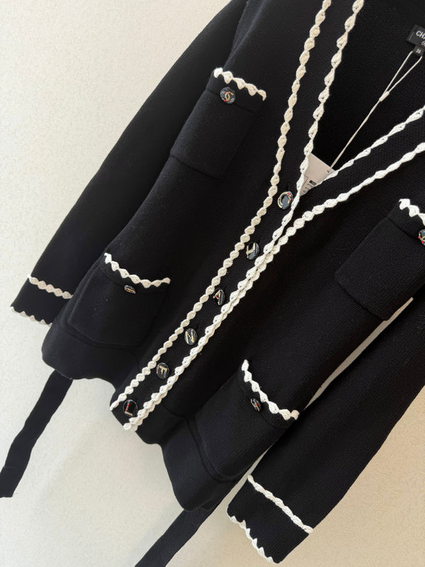 CC 26s V-Neck Cardigan Contrast Trim Black Cotton Wool 429777