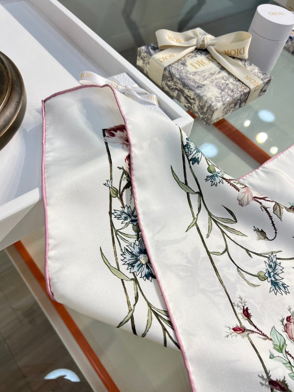 CD 26s Scarf 90cm In Silk 274729