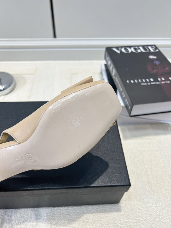 CC 26s Bow Peep-Toe Slingback Beige Sheepskin 964579