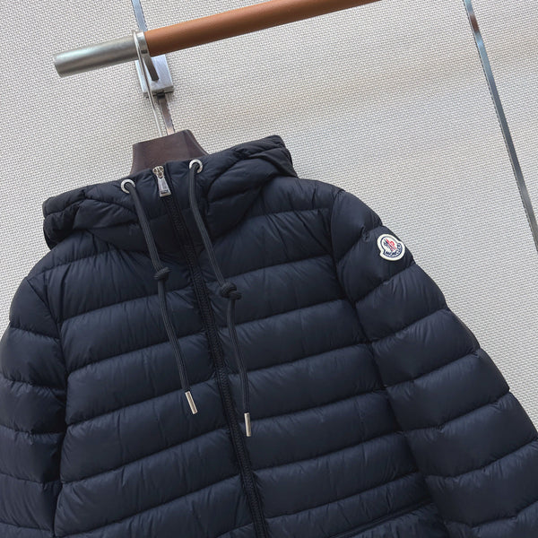 Moncler 26s Jasmin Short Down Jacket Dark Blue 419282