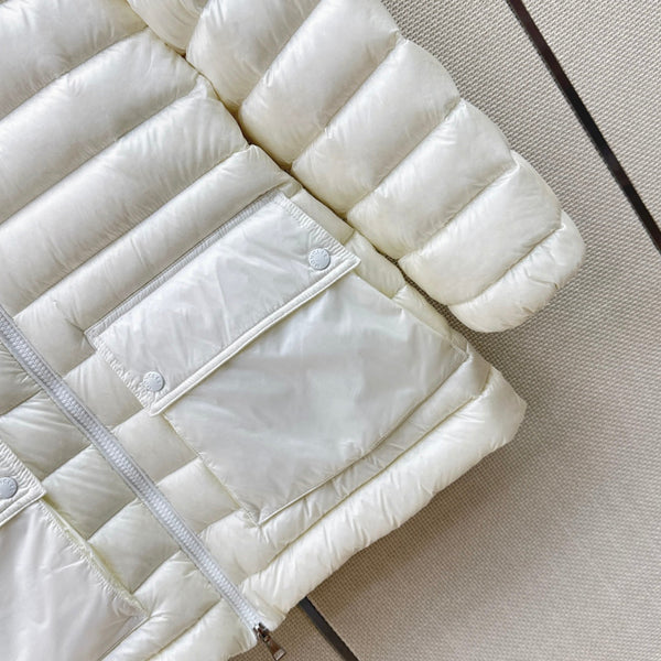 Moncler 26s Jasmin Short Down Jacket White 419283
