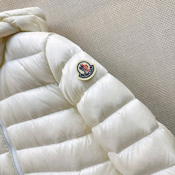 Moncler 26s Jasmin Short Down Jacket White 419283