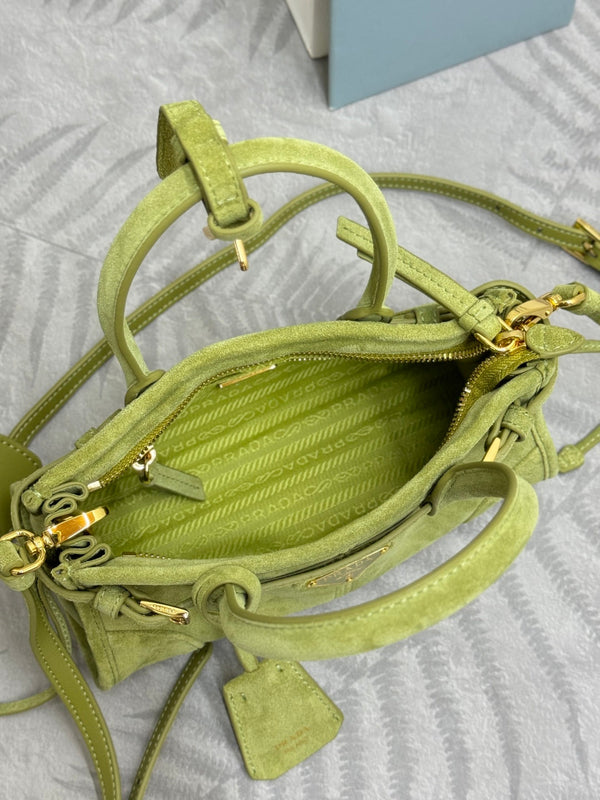 Pra Bonnie Bag 24cm Green Suede Leather 293818