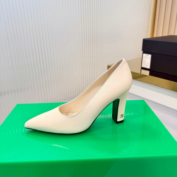 CC 26s Pumps 8.5cm Cream Lambskin 924308