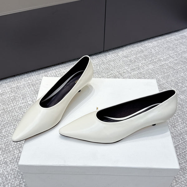 The Row 25ss TR Kitten heel Pointed Toe Shoes 35mm White Sheepskin451303