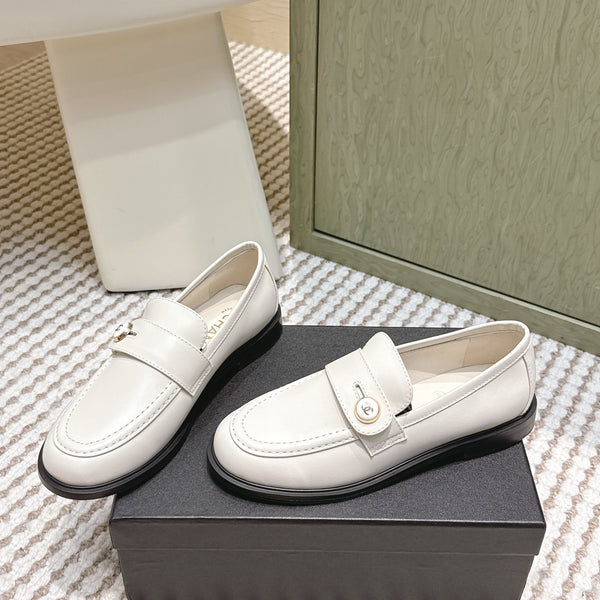 CC 26SS Loafers 3cm White Cowhide 653492