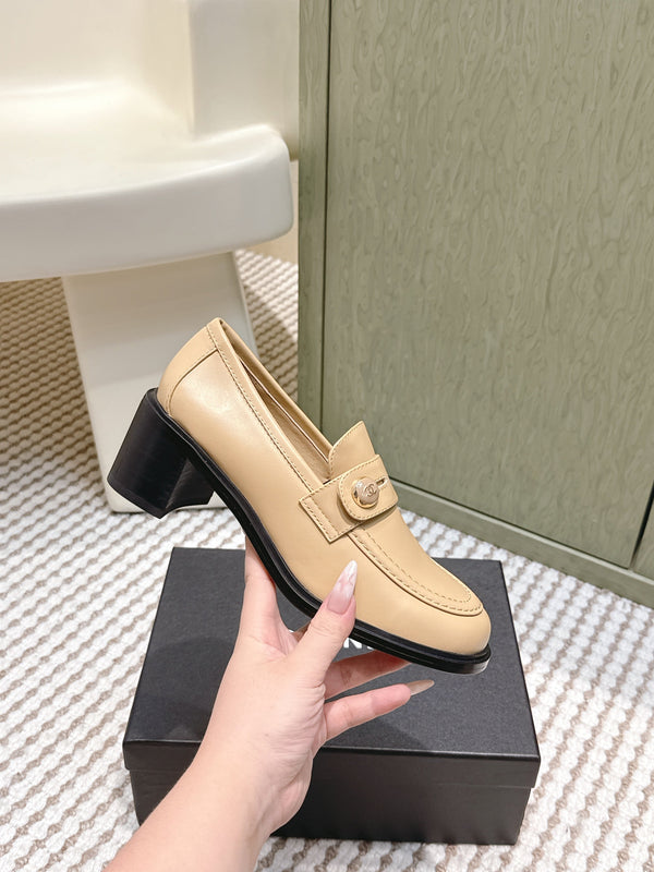 CC 26SS Loafers 6cm Beige Cowhide 653496