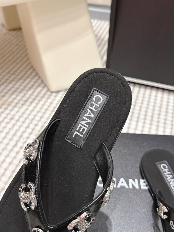CC 26s Flip-Flop Black Sheepskin 632357