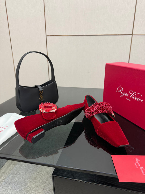 RV Belle Vivier Mary Janes Red Velvet 629887