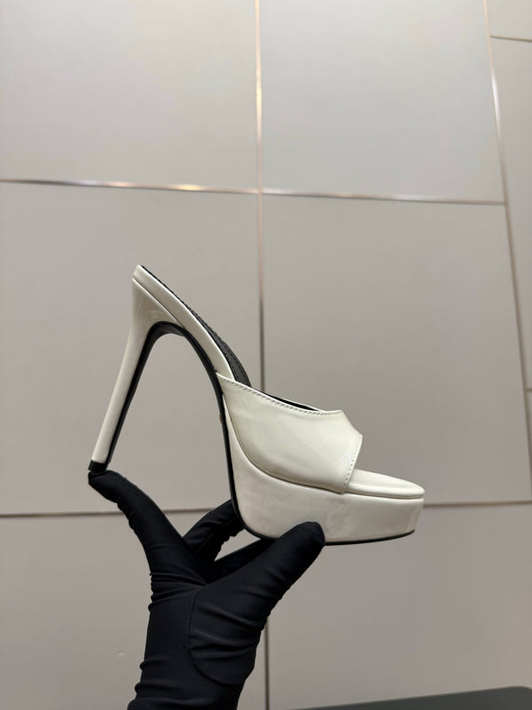 GG 26s Sandal 12cm White Patent Leather 828218