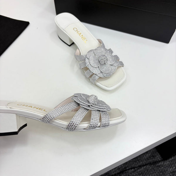 CC 25 Camellia Open Heel Mule Sandals 50mm Silver Stone Grain And Sheepskin 368859