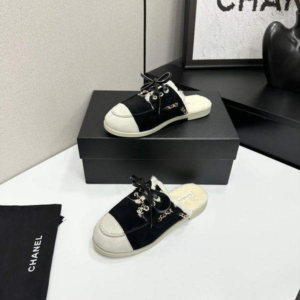 CC 26s Mules Flat Black Suede Leather Fur 109160