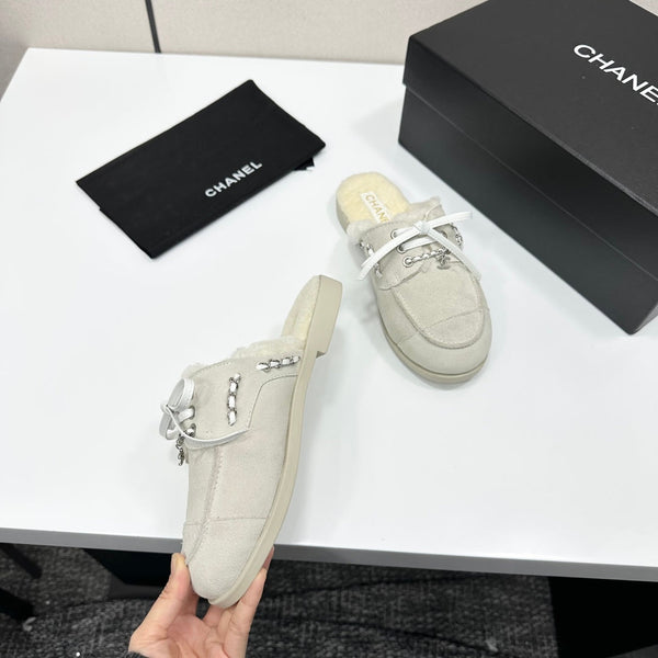 CC 26s Mules Flat Light Gray Suede Leather 109162