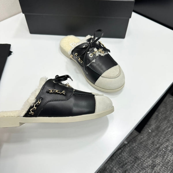 CC 26s Mules Flat Black Leather Suede Fur 109163