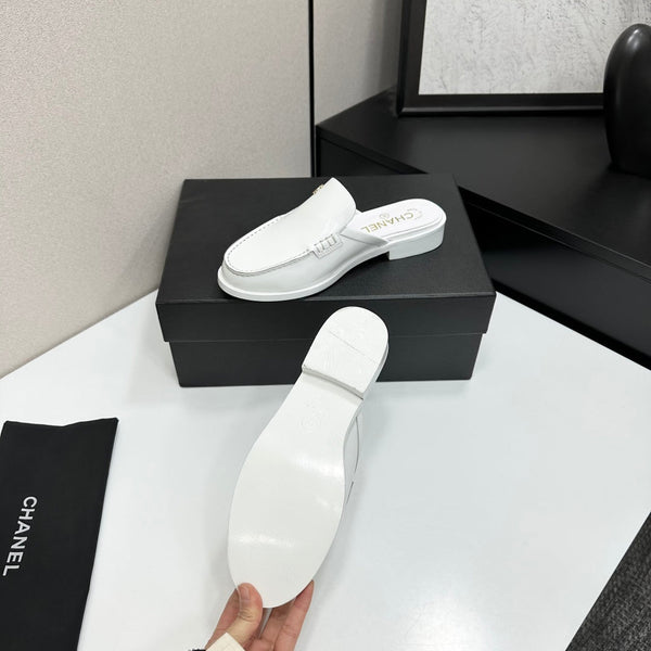 CC SS 2026 Pre Loafer Sandal White Calfskin 630478