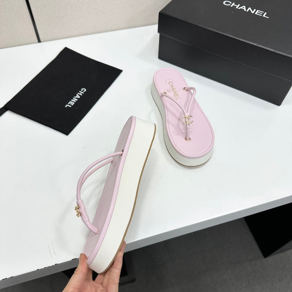 CC 26s Platform Thong Sandals Light Pink Lambskin 817605