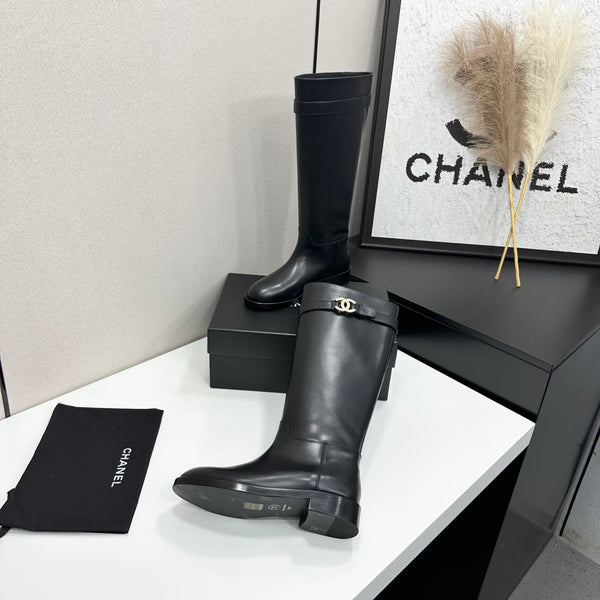 CC FW 2026 Long Flat Boot Black Cowhide 925678