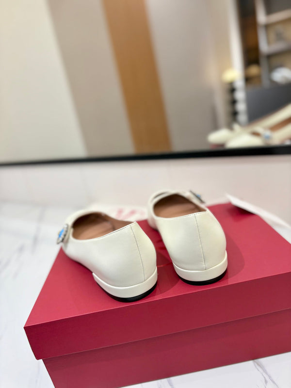 VLTN 26s Mary Jane Flats In White Calfskin With Crystal Flower