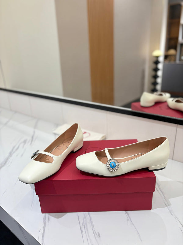 VLTN 26s Mary Jane Flats In White Calfskin With Crystal Flower