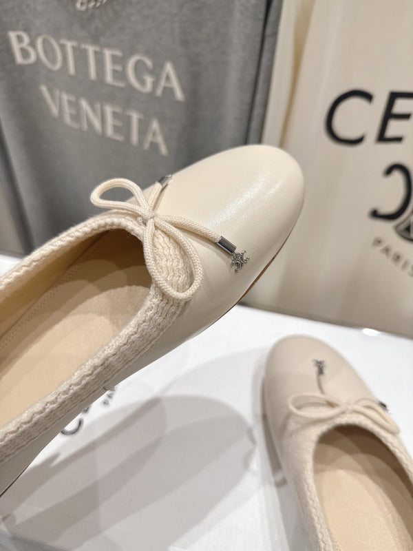 CL 26s Ballet Flats In Cream Calfskin With Bow