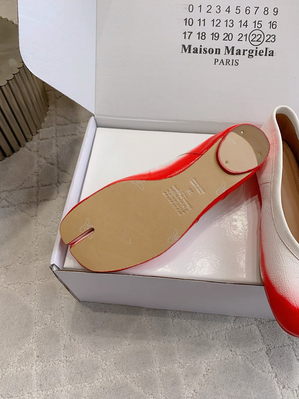 Maison Margie Split-Toe Ballet Flats Red White Cowhide 724743