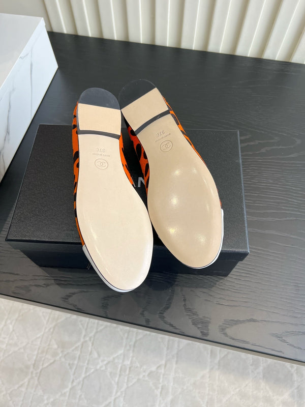 CC 26s Ballet Flat Black Orange Horsehair 850774