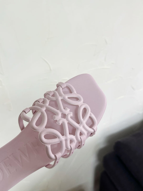 Petal Anagram Slide in Flamingo Soft Calfskin 273515