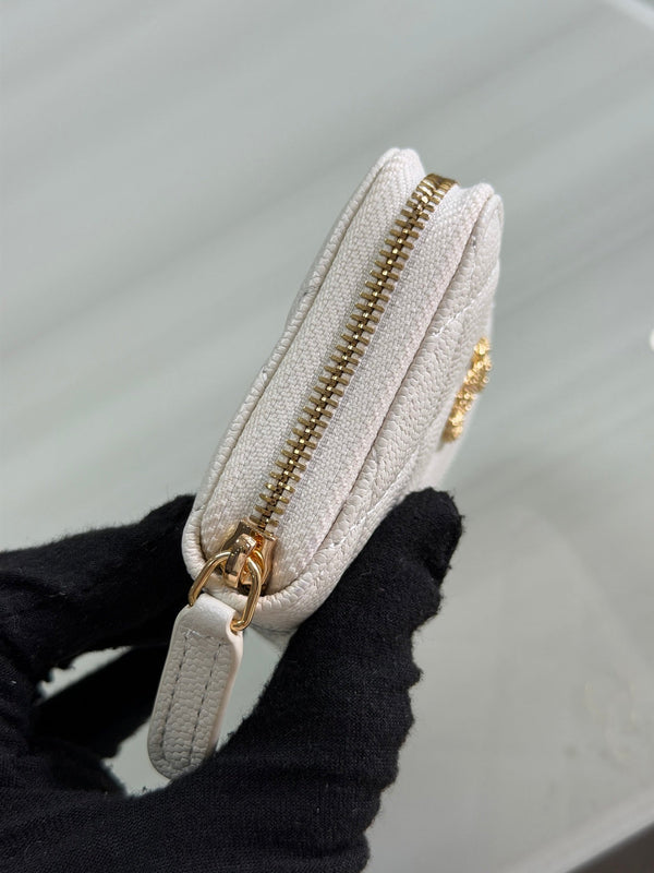 CC 26P Zipper Card Holder White Quited Caviar Leather