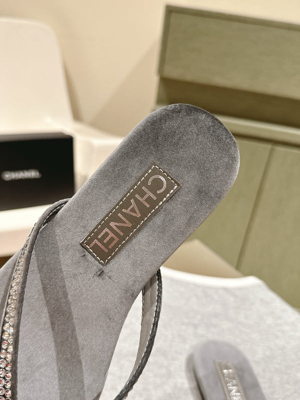 CC 25ss Rhinestone Thong Sandal Black Mix Grey Velvet 461635