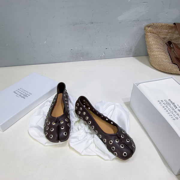 MM Bellissima Ballerina Eyelet Details Coffee Cowhide 893693
