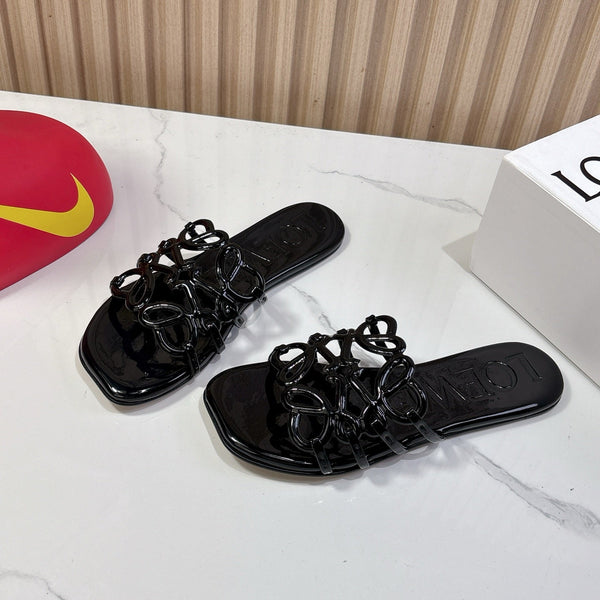 Petal Anagram Slide in Black Patent Calfskin 273744