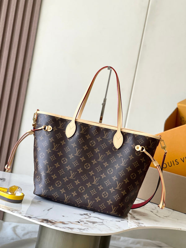 Reversible Neverfull MM 31 Inside Out Red