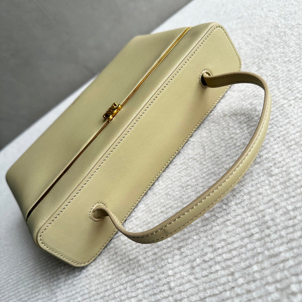 CL 26s Rectangle Beige Supple Calfskin