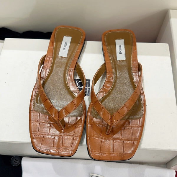 Toteme Thong Sandals Brown Croc-Effect Leather 751660