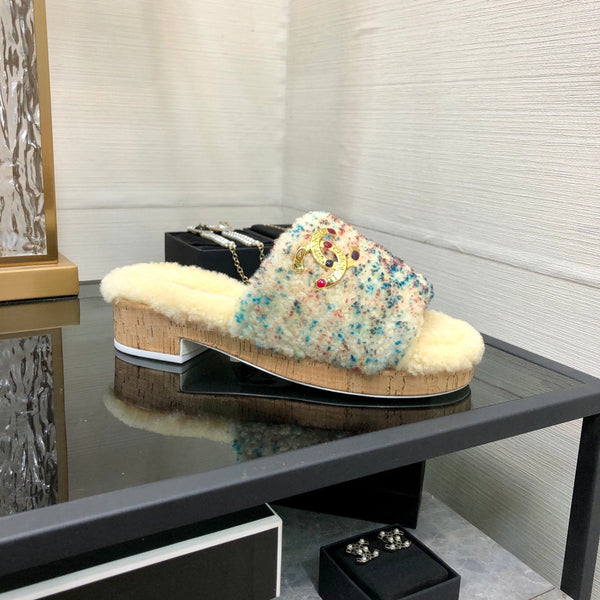 CC 26s Slippers Cream Mix Blue Red Fleece Wool 970118