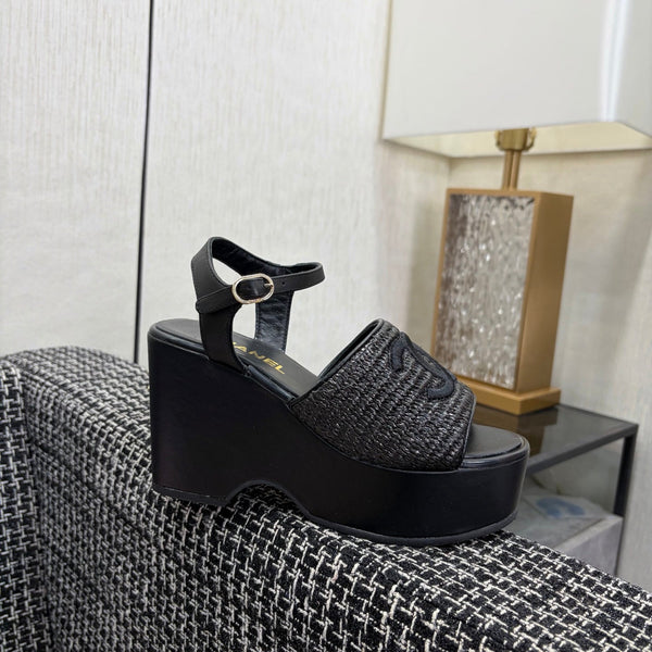 CC 26s Platform Sandal Black Raffia Sheepskin 688697