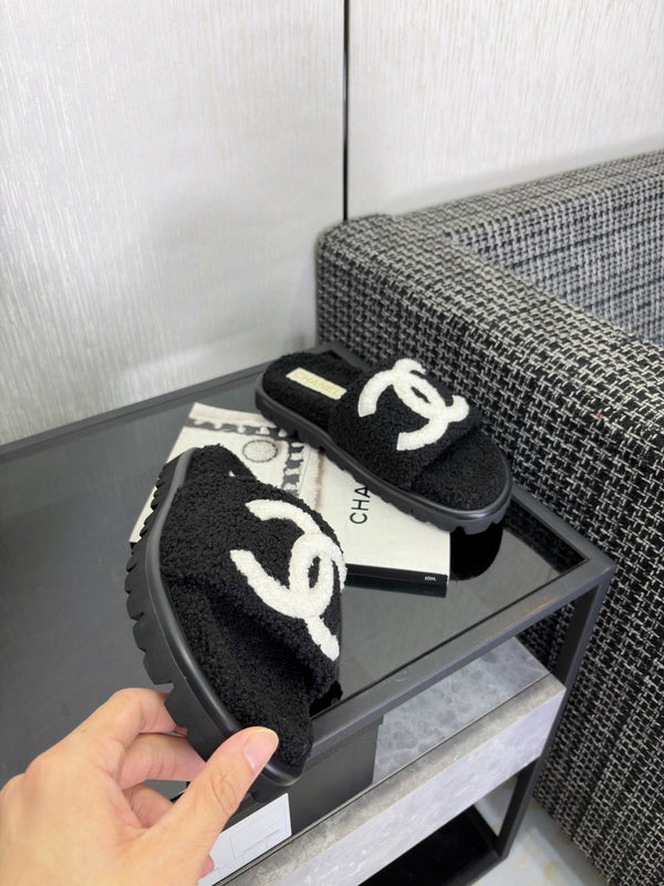 CC 26s Shearling Slide Flat Mules Black White Wool 128101