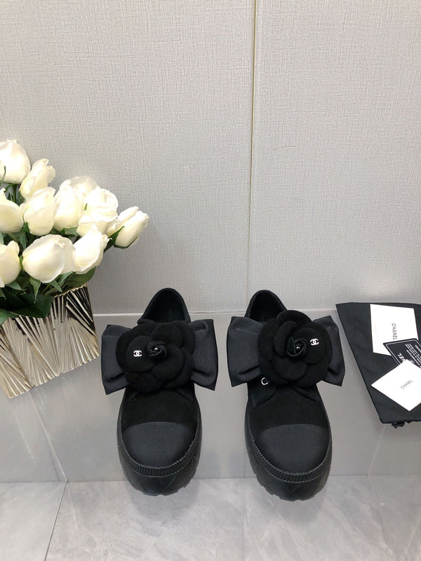 CC 26s Camellia Lug Sole Loafers Black Cotton Suede 673052